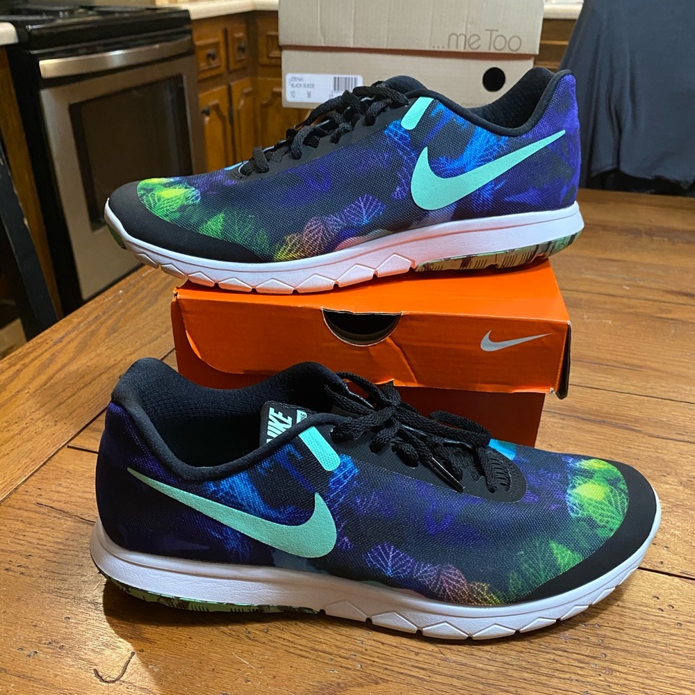 Women’s Nike Flex Experience Run 6 Running Shoe